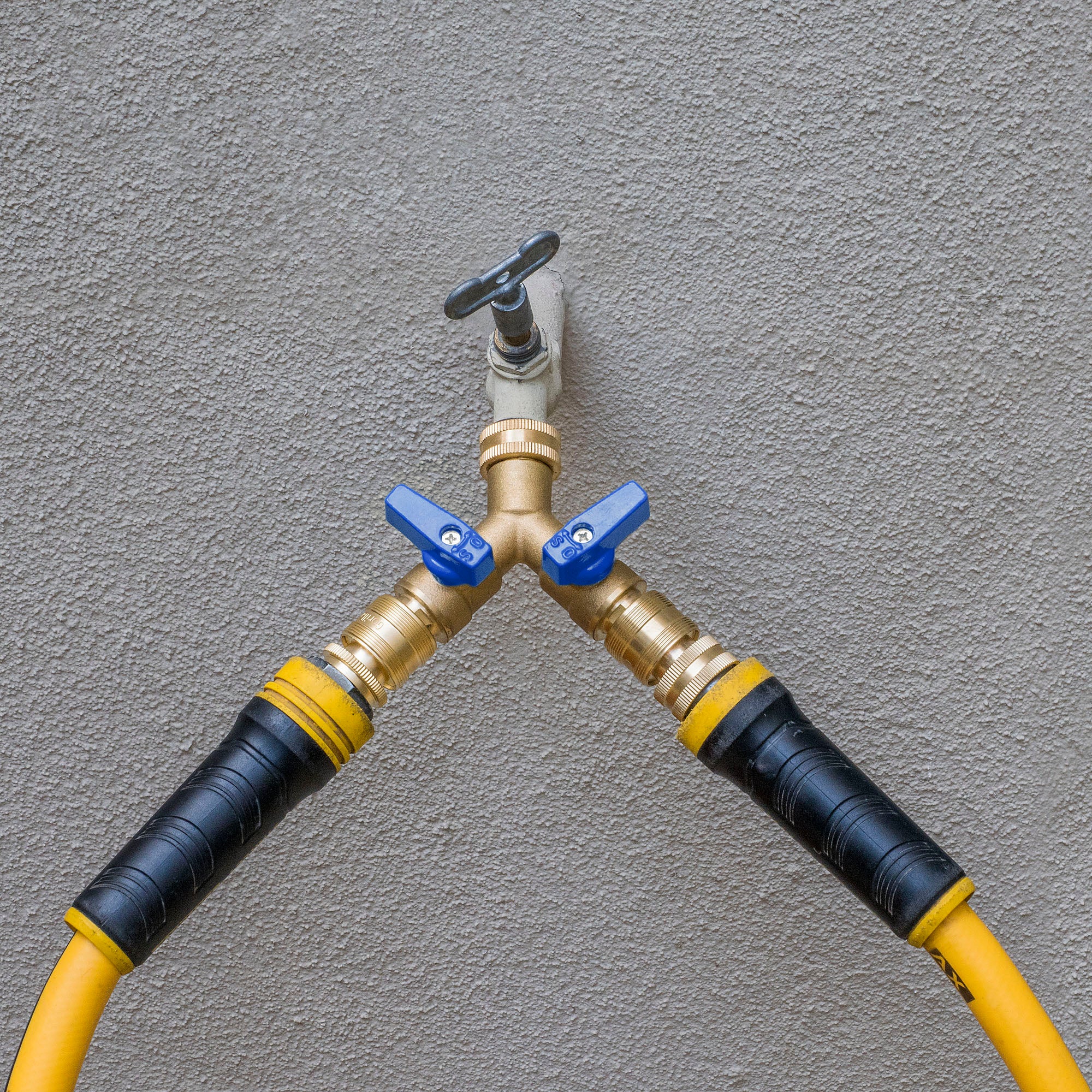 GORILLA EASY CONNECT 2-WAY SPLITTER  MALE BALL VALVE SHUT OFF VALVE WITH MALE END  CONNECT FOR GARDEN HOSE 3/4" GHT GARDEN HOSE SPIGOTS THREAD LEAK PROOF GARDENING SOLID BRASS RV BOAT